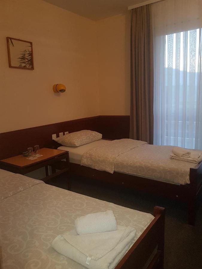 Hotel Sax Balkan Dimitrovgrad Exterior foto