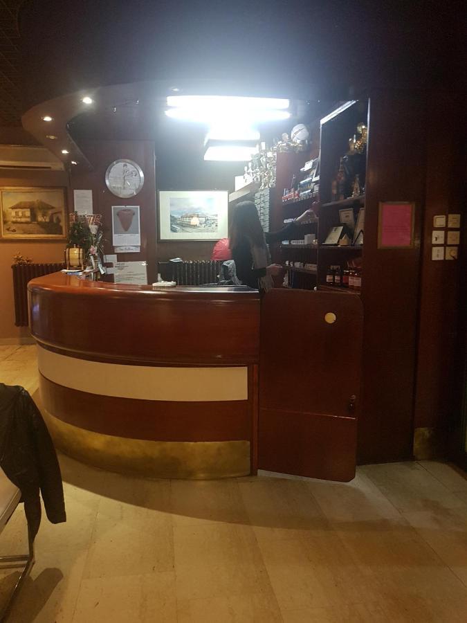 Hotel Sax Balkan Dimitrovgrad Exterior foto
